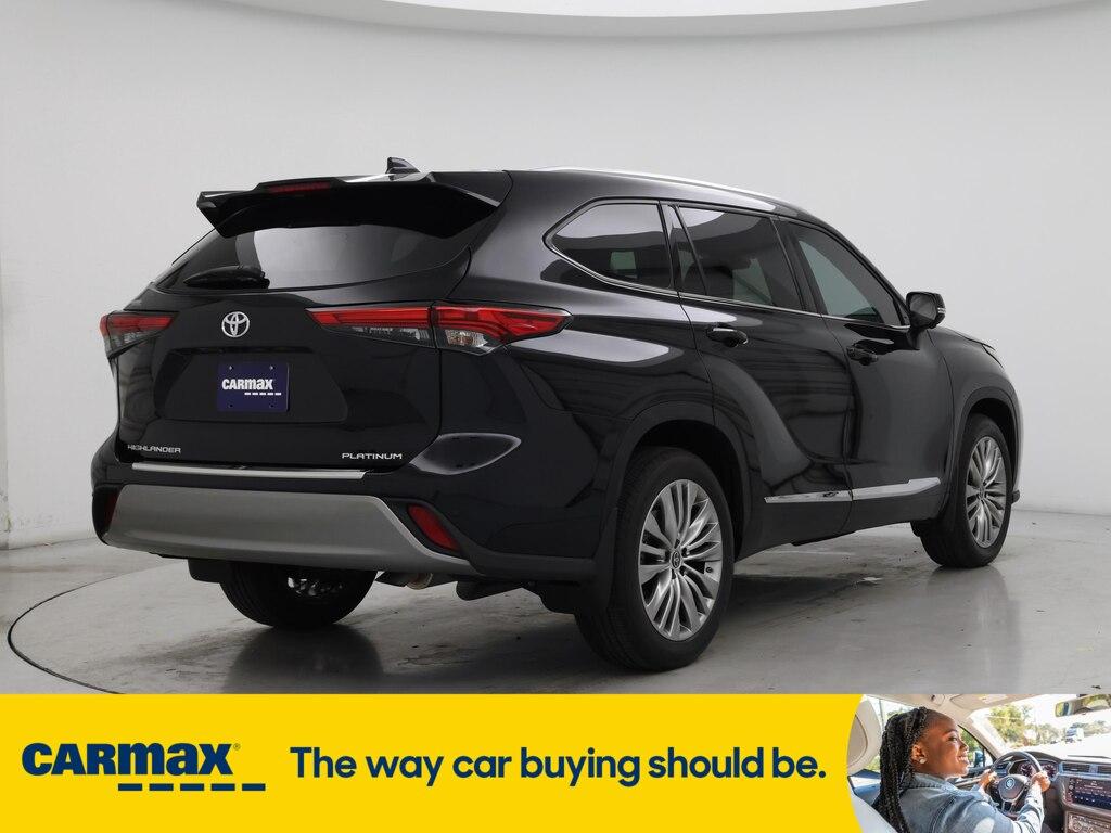 used 2023 Toyota Highlander car, priced at $43,998
