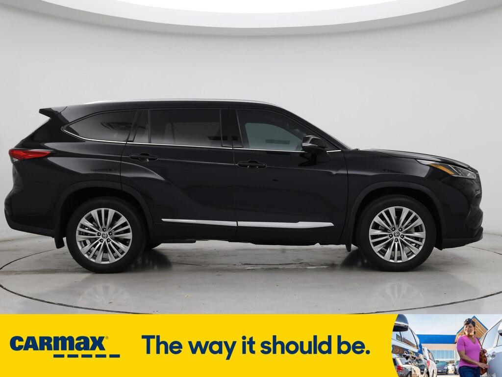 used 2023 Toyota Highlander car, priced at $43,998