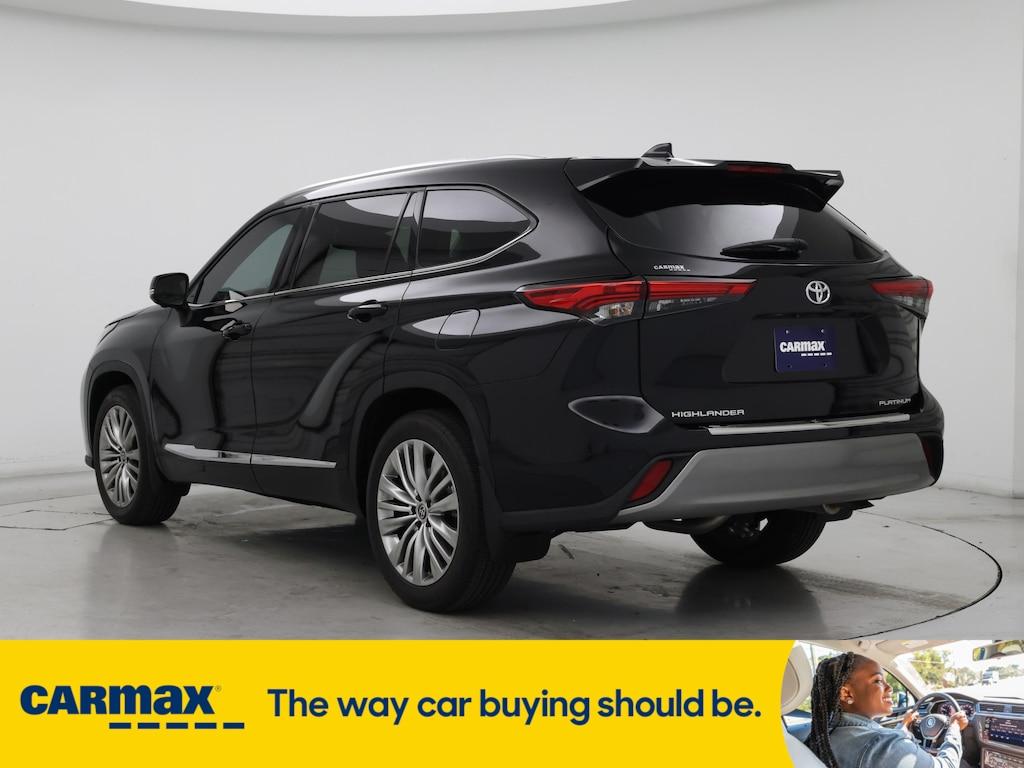 used 2023 Toyota Highlander car, priced at $43,998