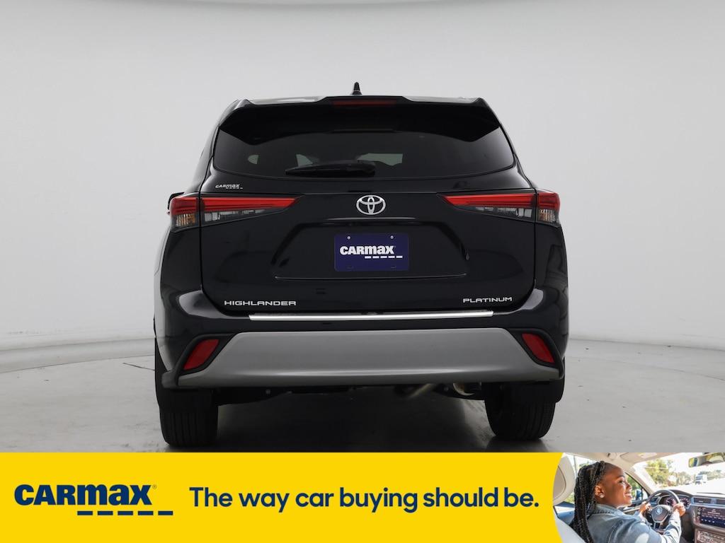 used 2023 Toyota Highlander car, priced at $43,998