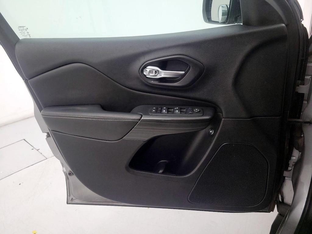 used 2015 Jeep Cherokee car, priced at $13,998