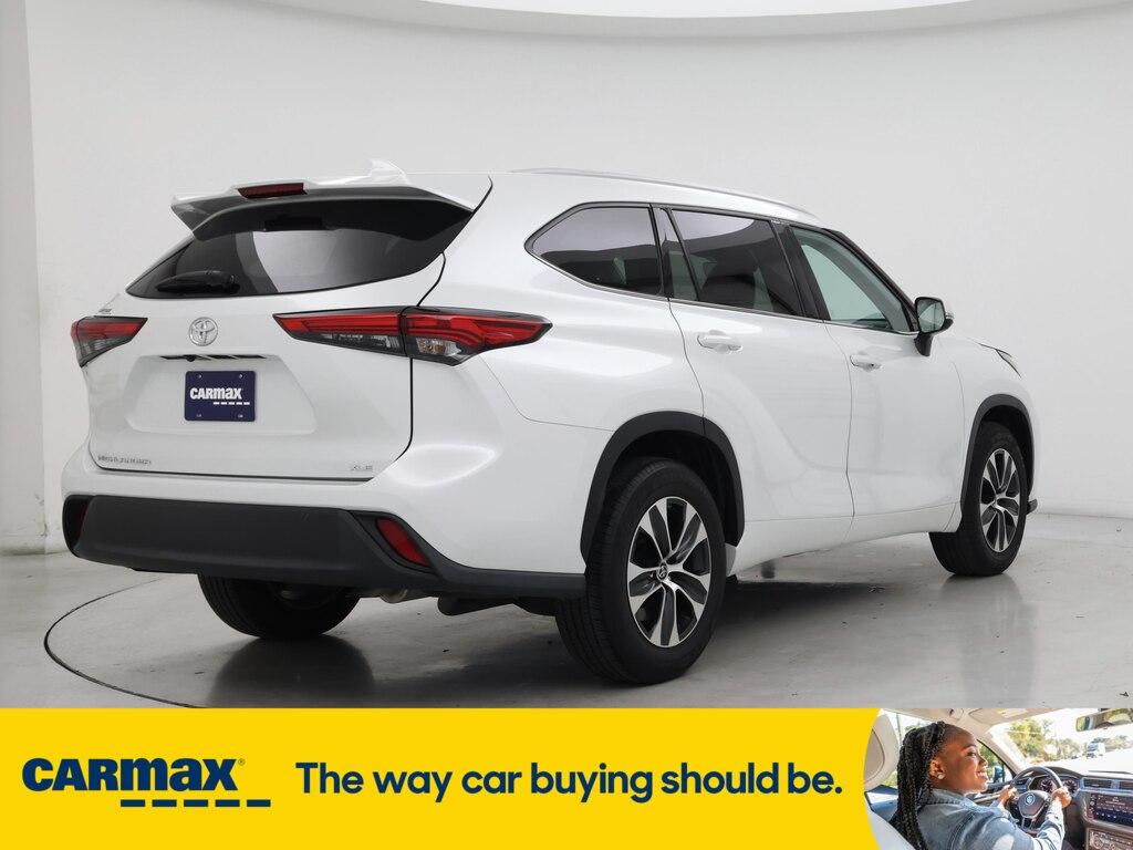 used 2022 Toyota Highlander car, priced at $36,998