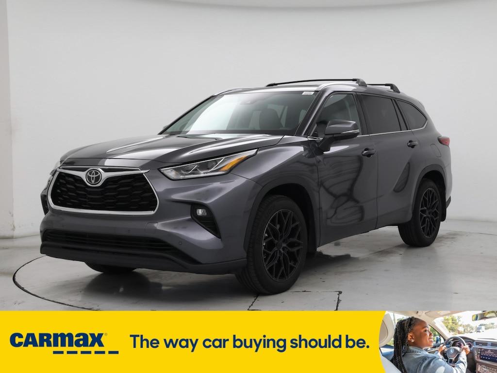 used 2022 Toyota Highlander car, priced at $35,998