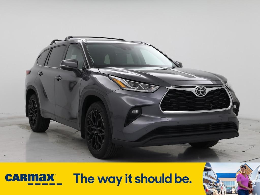 used 2022 Toyota Highlander car, priced at $35,998
