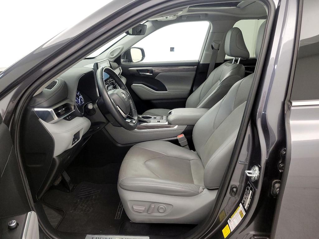 used 2022 Toyota Highlander car, priced at $35,998