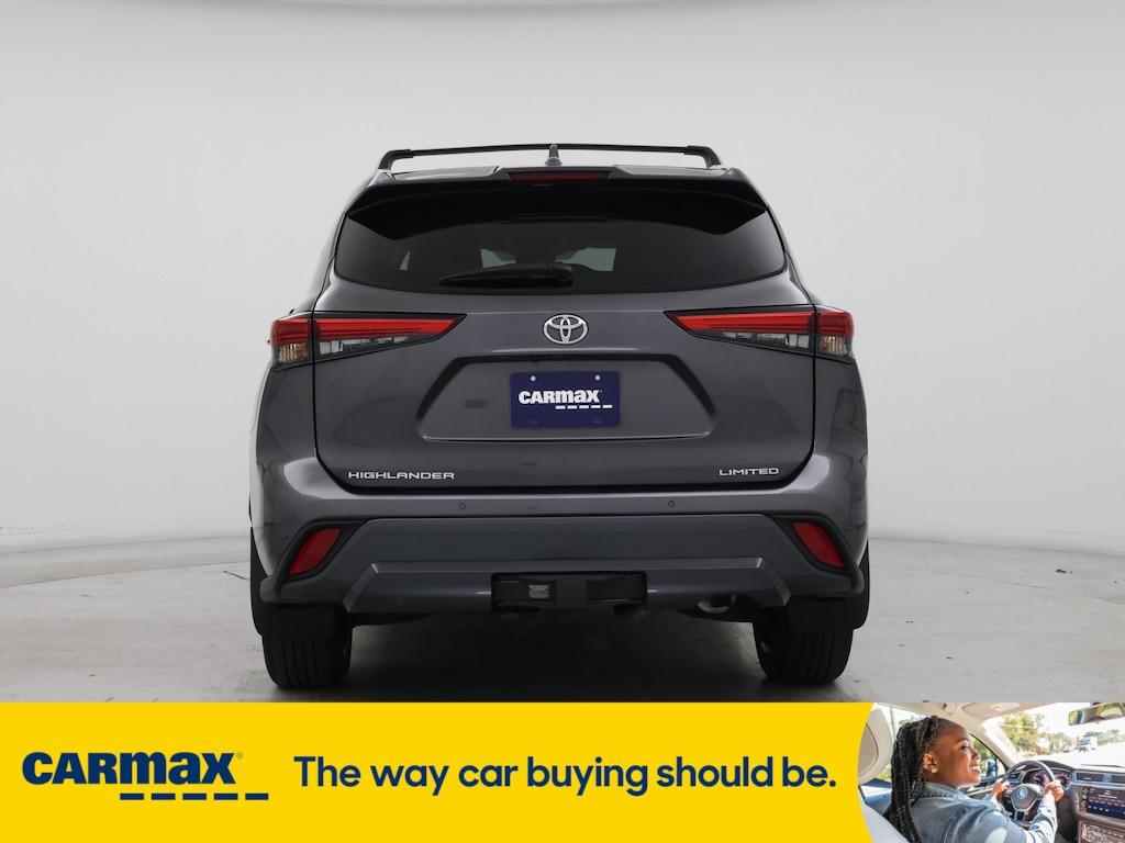 used 2022 Toyota Highlander car, priced at $35,998