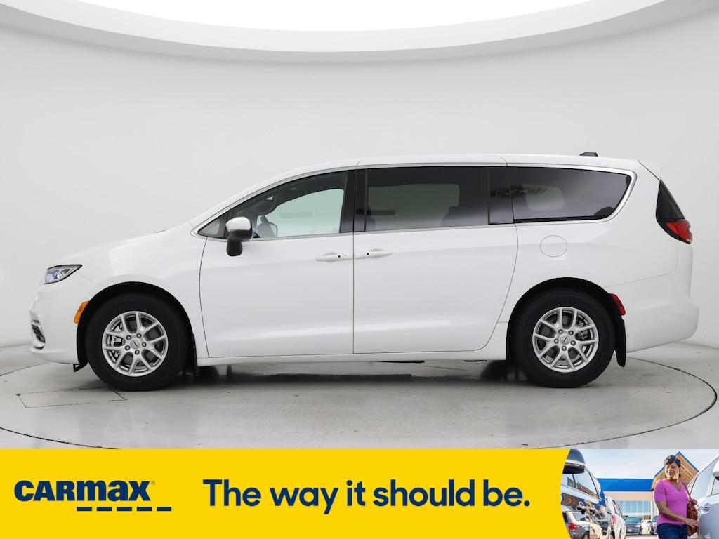 used 2023 Chrysler Pacifica car, priced at $32,998