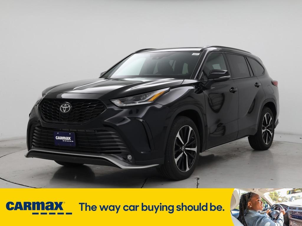 used 2022 Toyota Highlander car, priced at $42,998