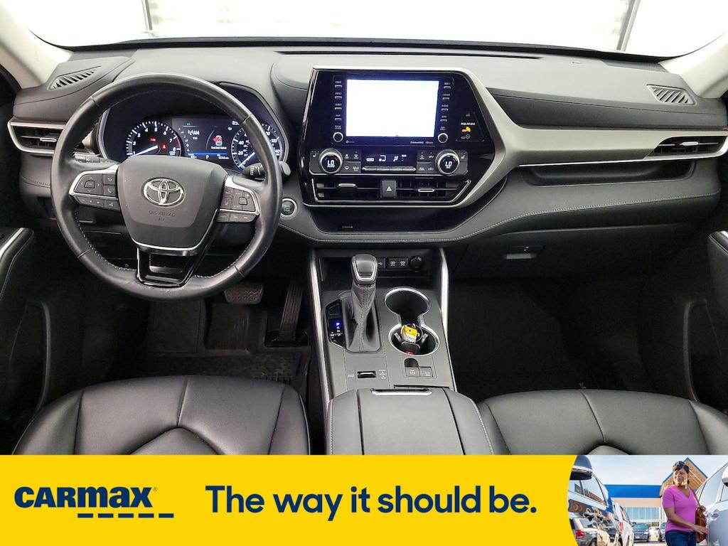 used 2020 Toyota Highlander car, priced at $32,998