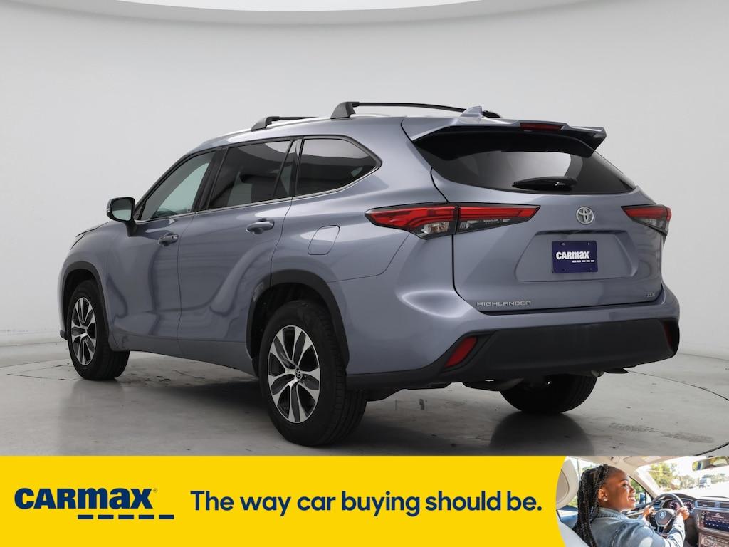 used 2020 Toyota Highlander car, priced at $32,998