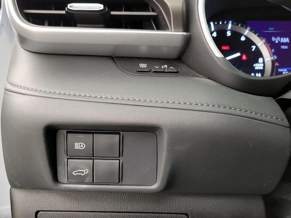 used 2020 Toyota Highlander car, priced at $32,998