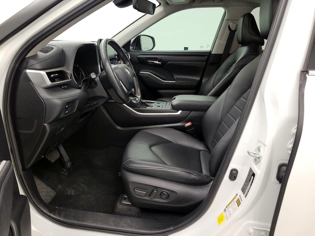 used 2020 Toyota Highlander car, priced at $34,998