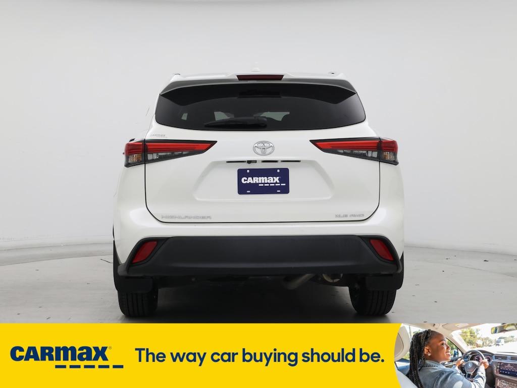 used 2020 Toyota Highlander car, priced at $34,998