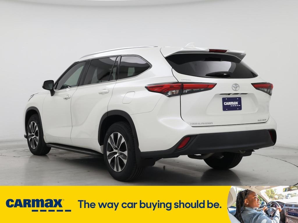 used 2020 Toyota Highlander car, priced at $34,998