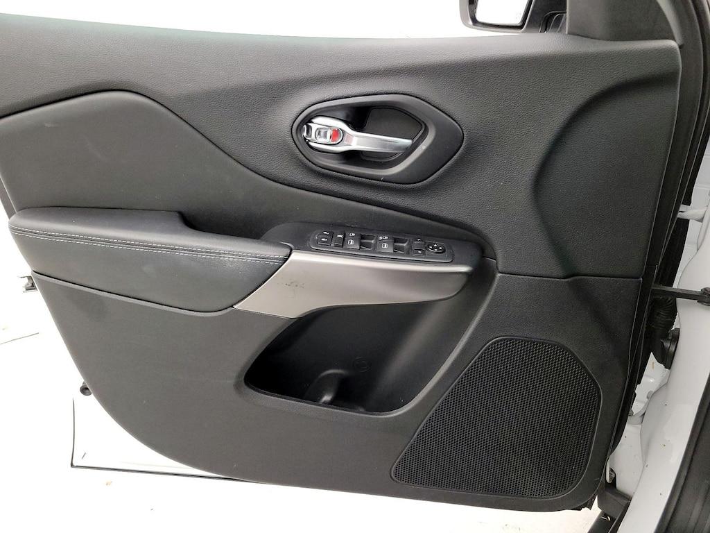 used 2020 Jeep Cherokee car, priced at $17,998