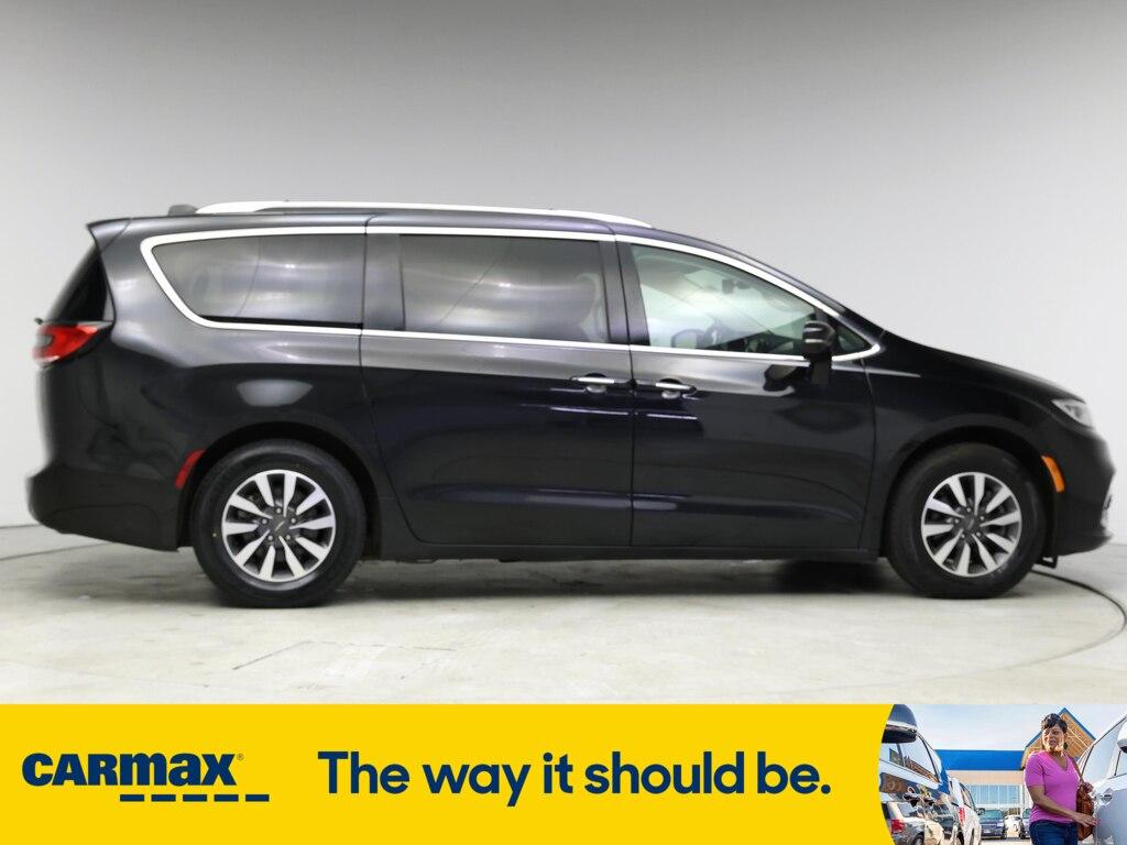 used 2021 Chrysler Pacifica car, priced at $27,998