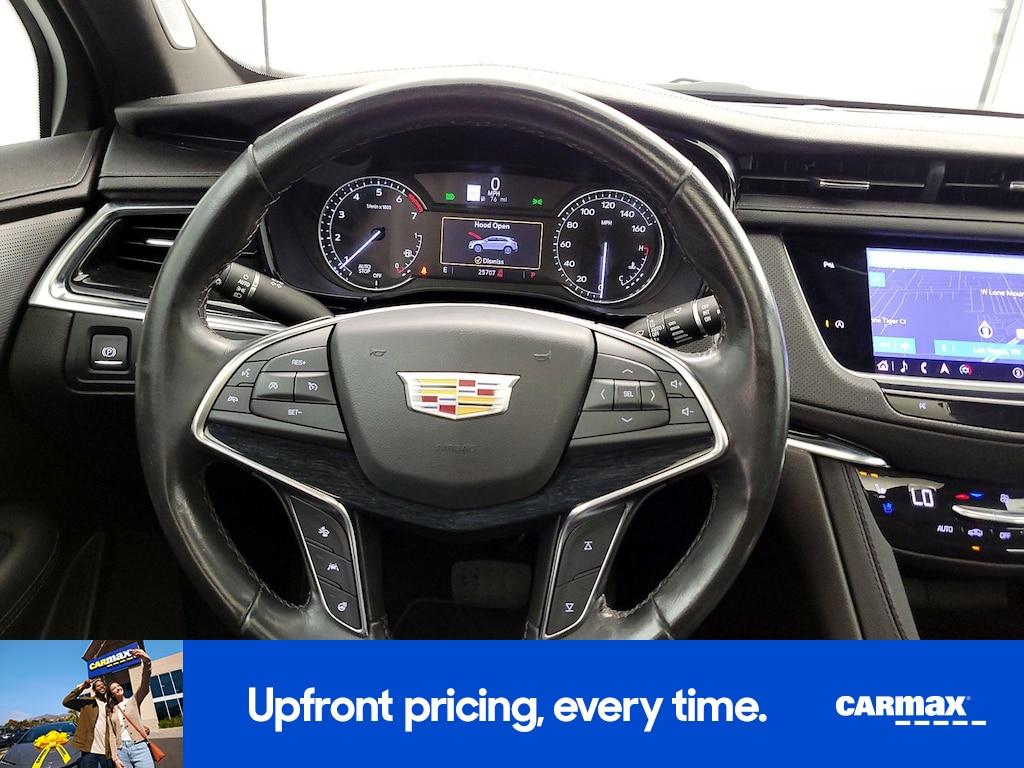 used 2023 Cadillac XT5 car, priced at $33,998