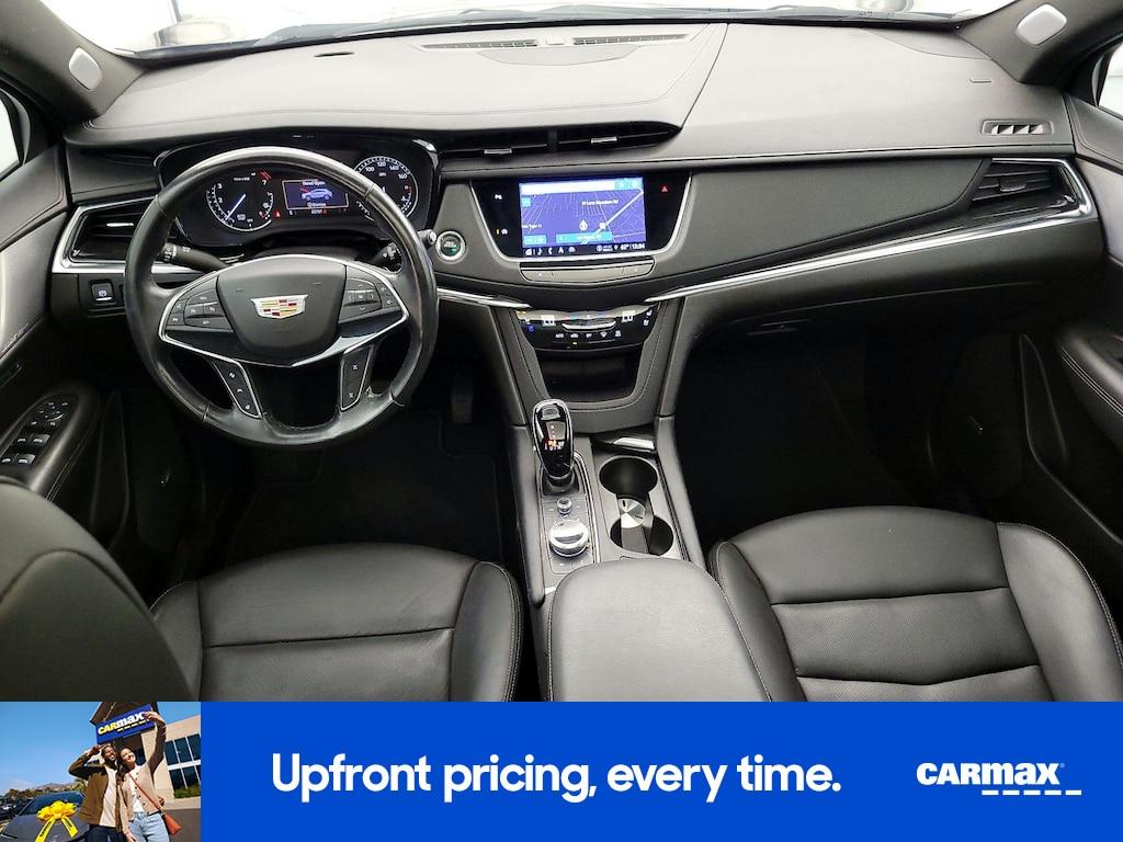 used 2023 Cadillac XT5 car, priced at $33,998