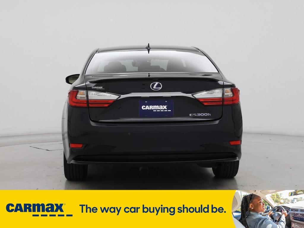 used 2018 Lexus ES 300h car, priced at $34,998