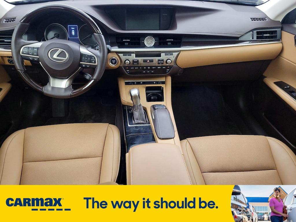 used 2018 Lexus ES 300h car, priced at $34,998
