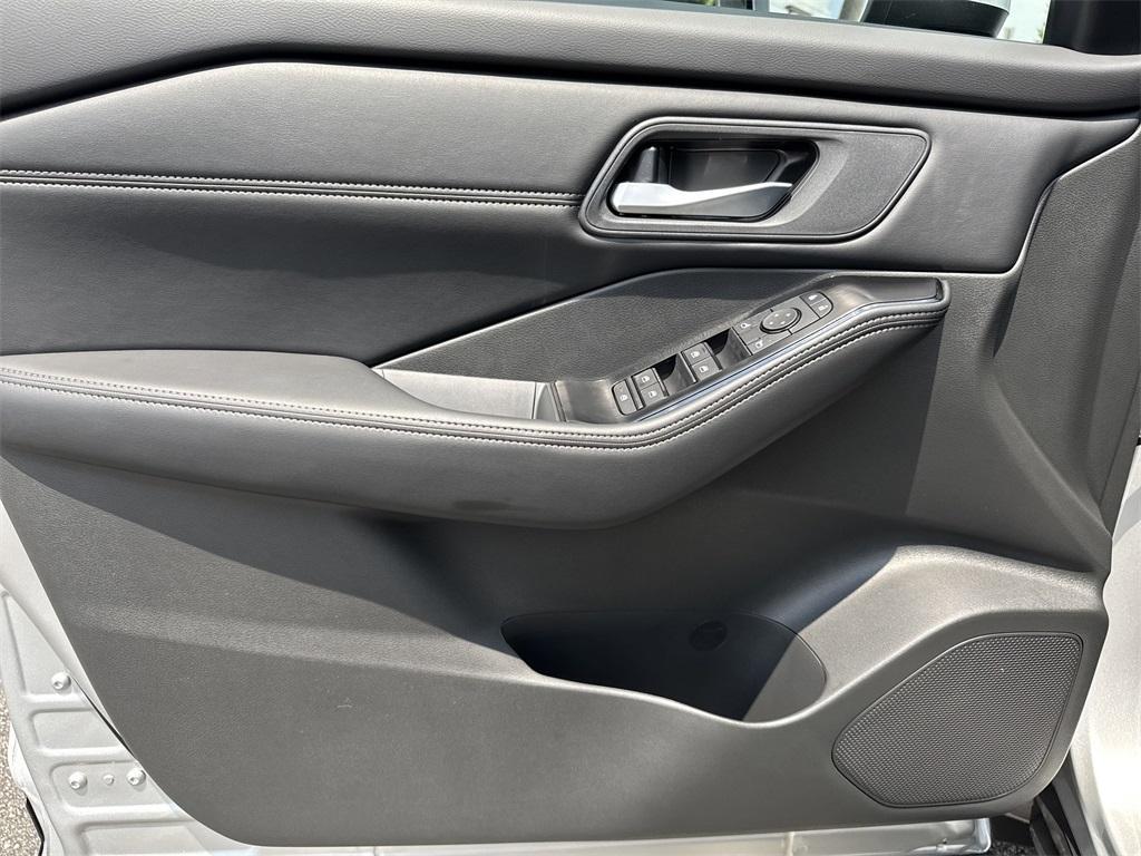 new 2025 Nissan Rogue car, priced at $31,205