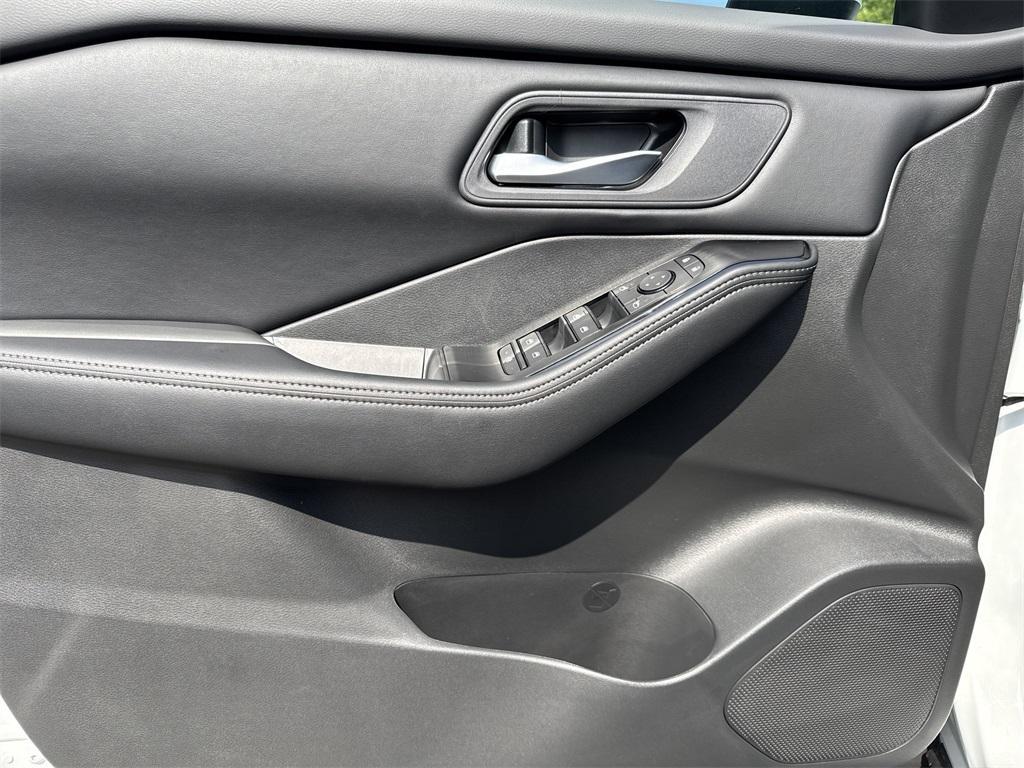 new 2025 Nissan Rogue car, priced at $29,737