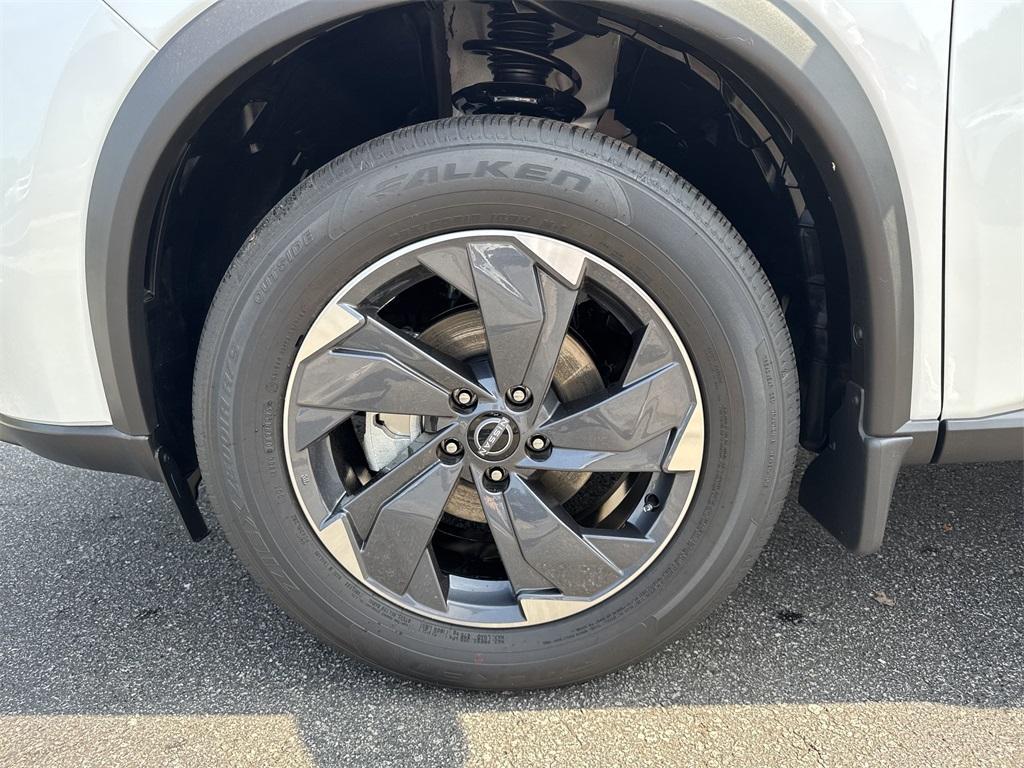 new 2025 Nissan Rogue car, priced at $29,737