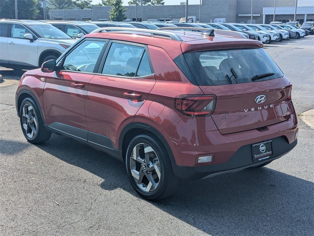 used 2022 Hyundai Venue car, priced at $18,990