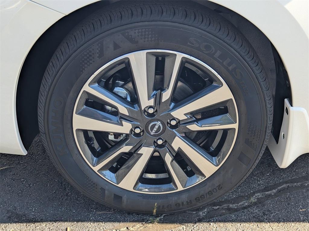 new 2025 Nissan Versa car, priced at $21,297