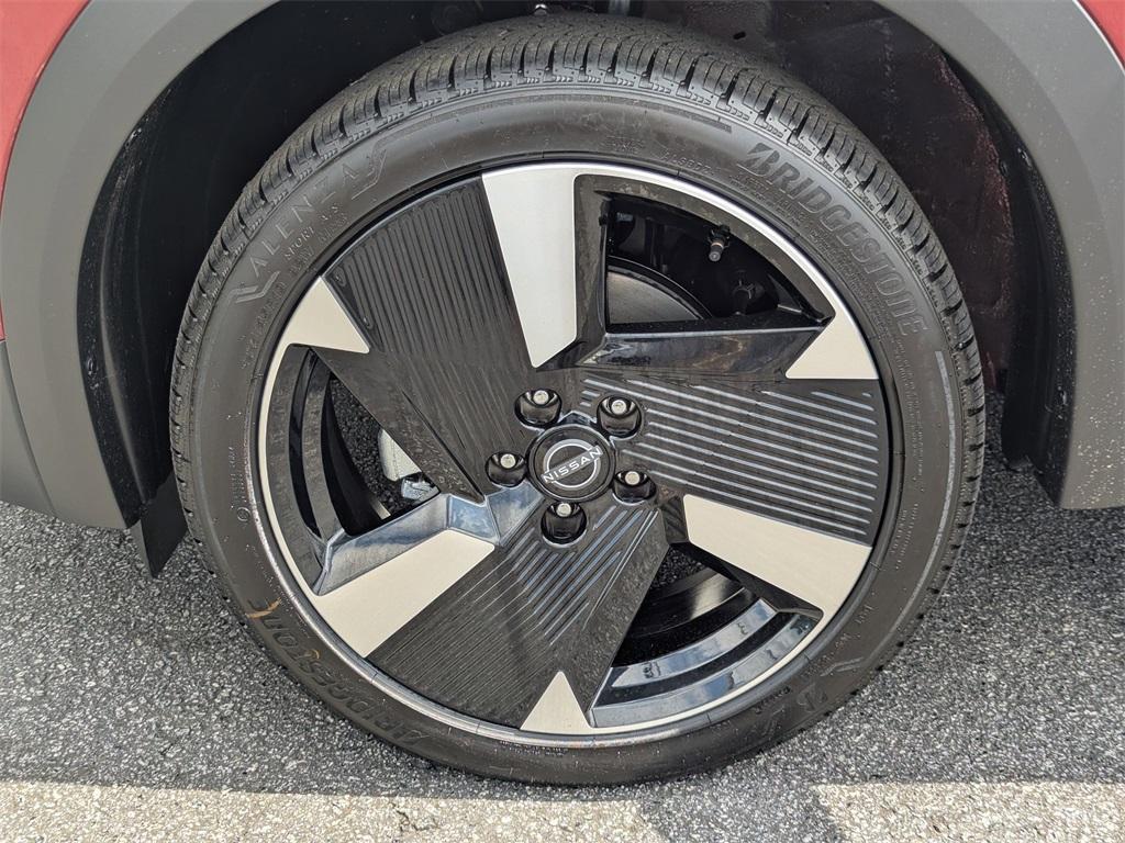 new 2025 Nissan Kicks car, priced at $28,433