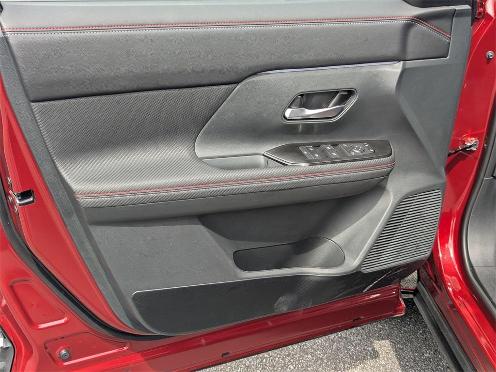 new 2025 Nissan Kicks car, priced at $28,433