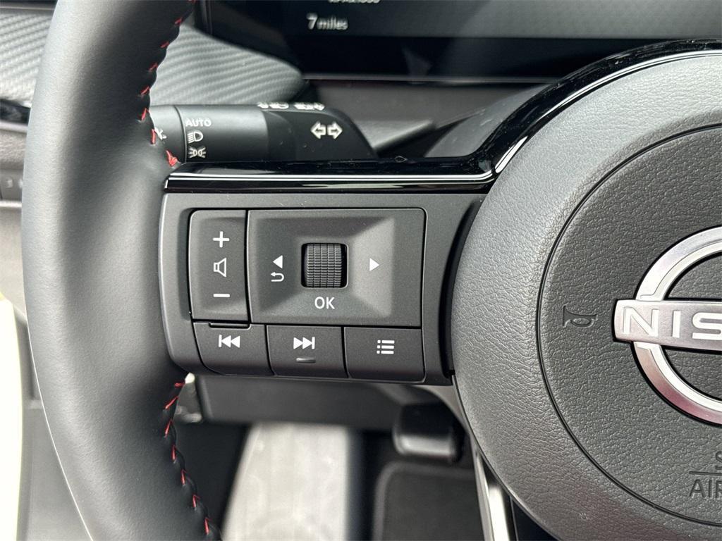 new 2025 Nissan Kicks car, priced at $26,705