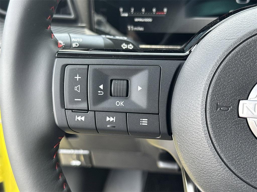 new 2025 Nissan Kicks car, priced at $27,453