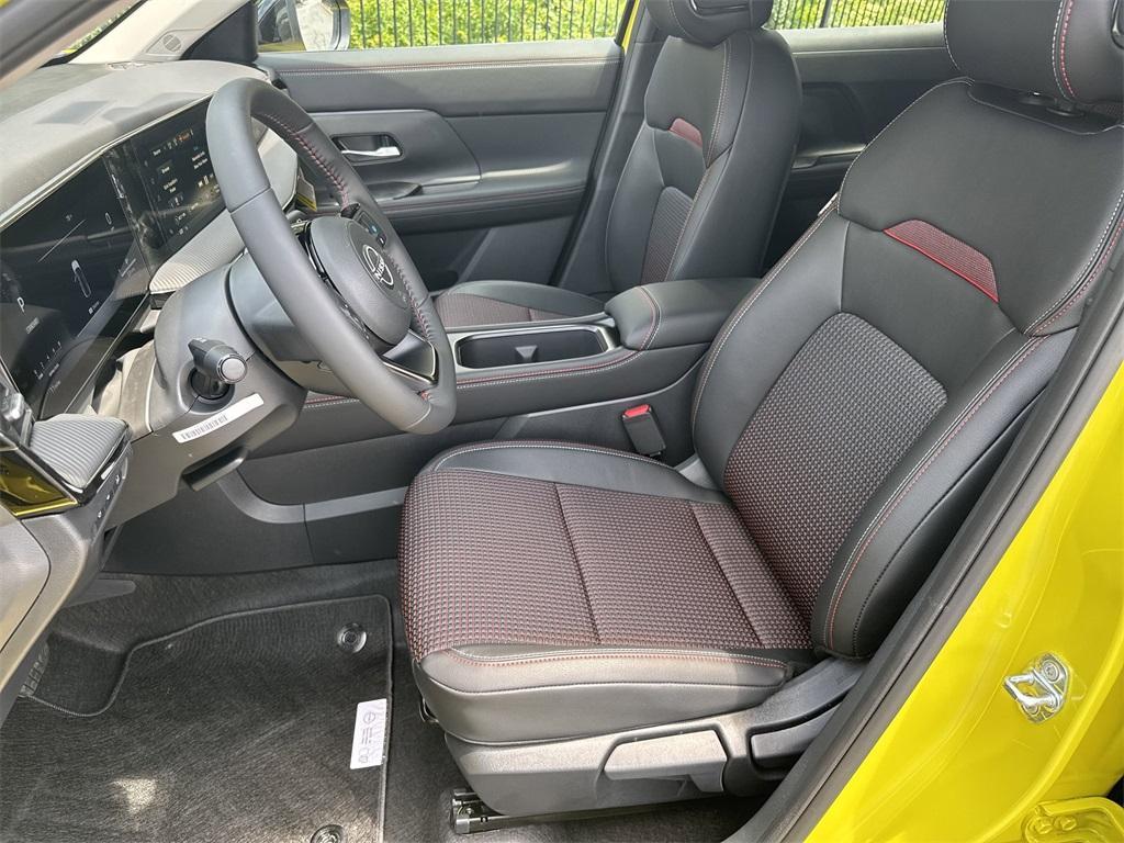 new 2025 Nissan Kicks car, priced at $27,453