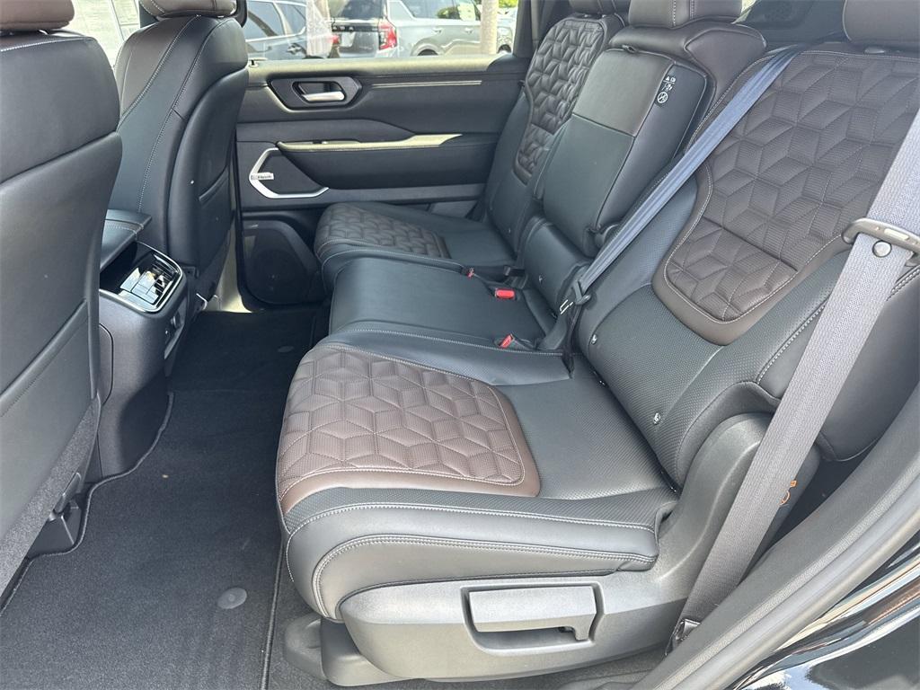 new 2025 Nissan Armada car, priced at $70,370