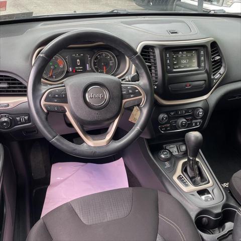 used 2016 Jeep Cherokee car, priced at $10,900