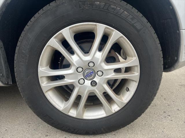 used 2016 Volvo XC60 car, priced at $11,999