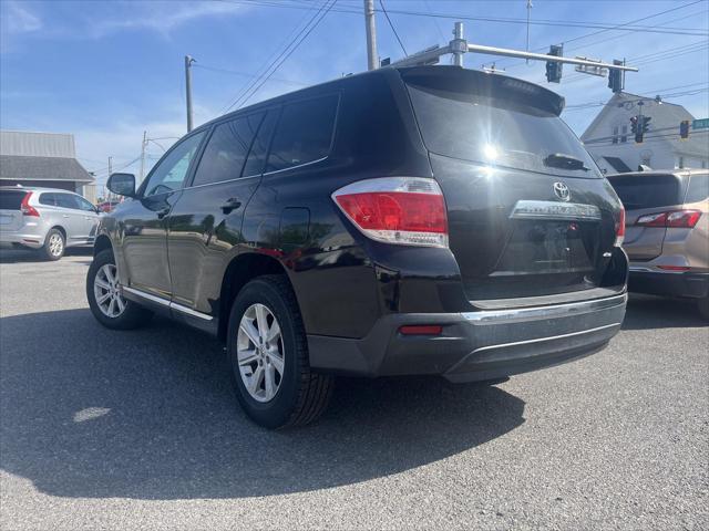 used 2013 Toyota Highlander car, priced at $11,799