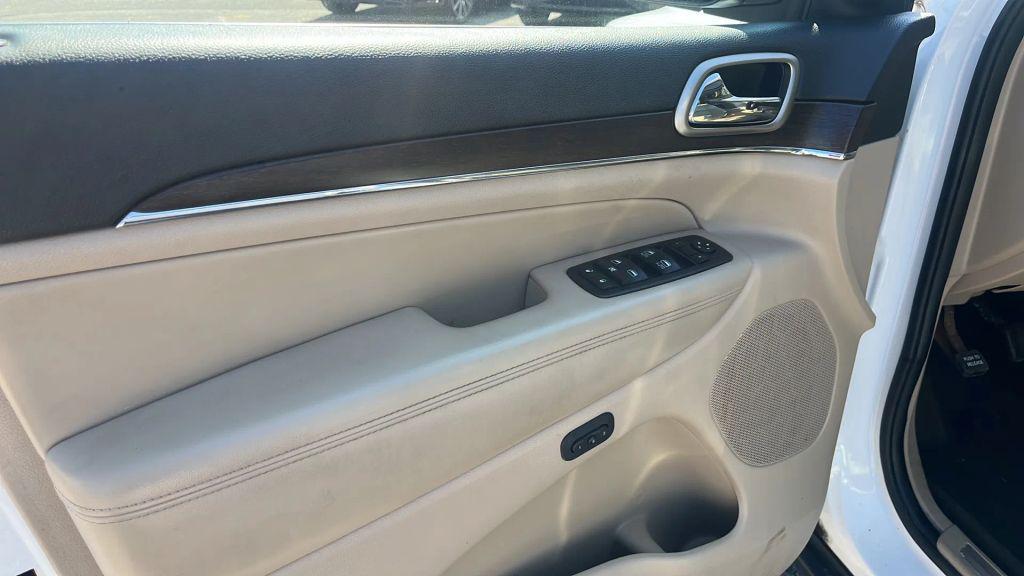 used 2015 Jeep Grand Cherokee car, priced at $11,488