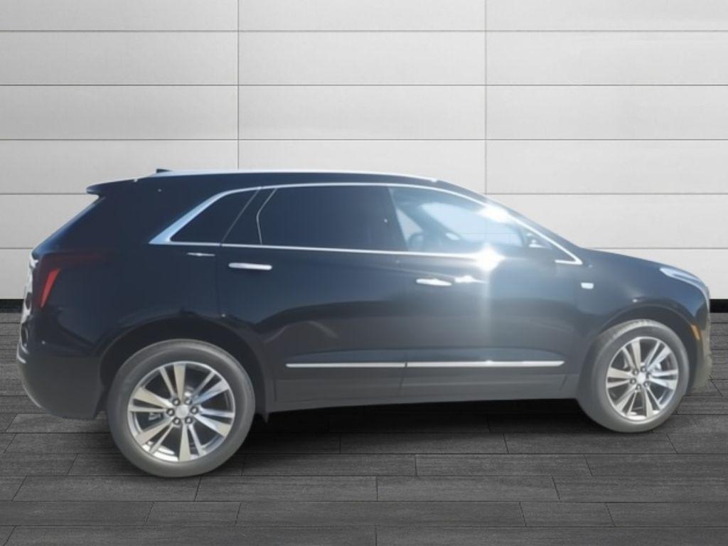 new 2025 Cadillac XT5 car, priced at $53,615