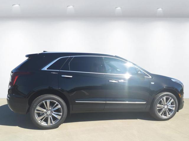 new 2025 Cadillac XT5 car, priced at $53,615