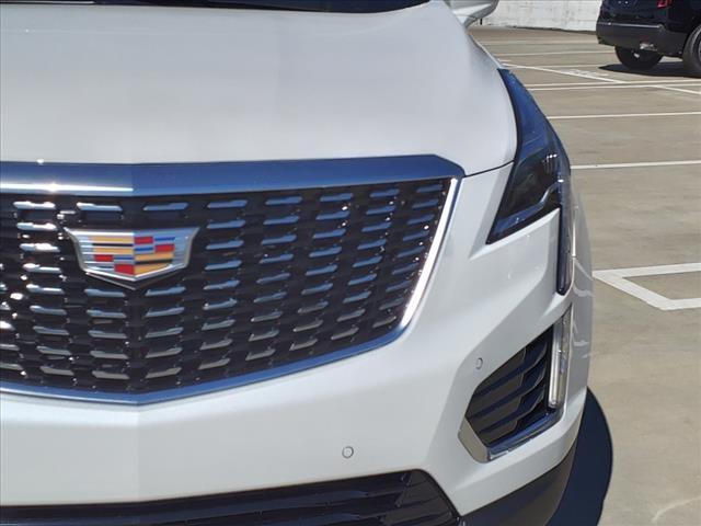 new 2025 Cadillac XT5 car, priced at $46,915