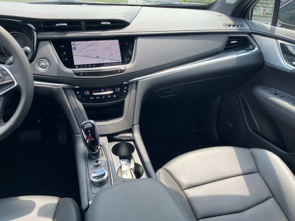 new 2025 Cadillac XT5 car, priced at $56,190