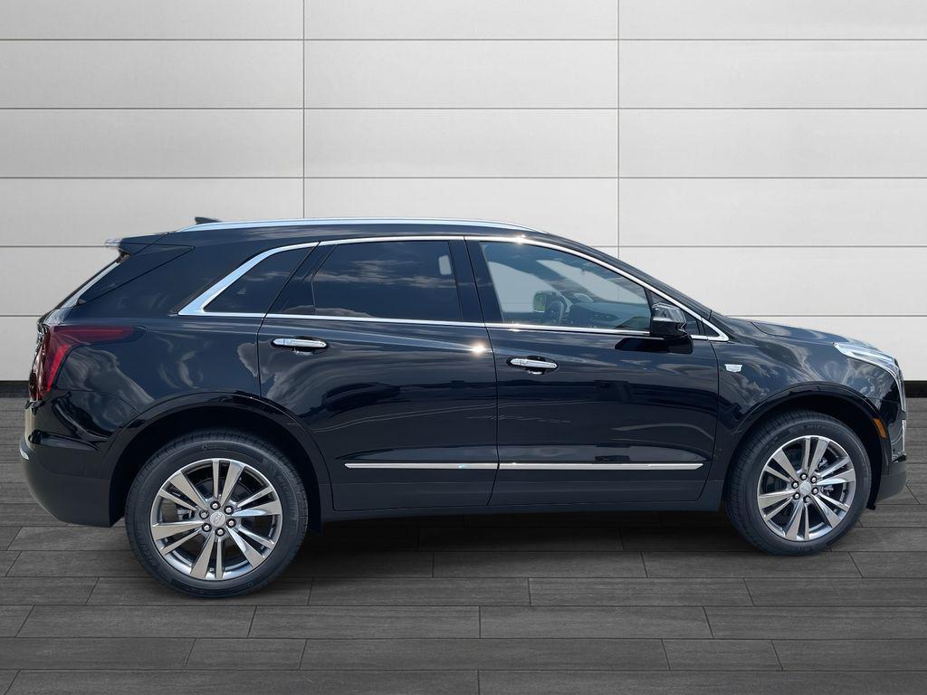 new 2025 Cadillac XT5 car, priced at $56,190
