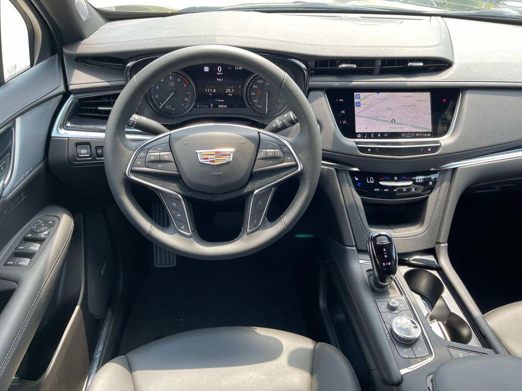 new 2025 Cadillac XT5 car, priced at $56,190