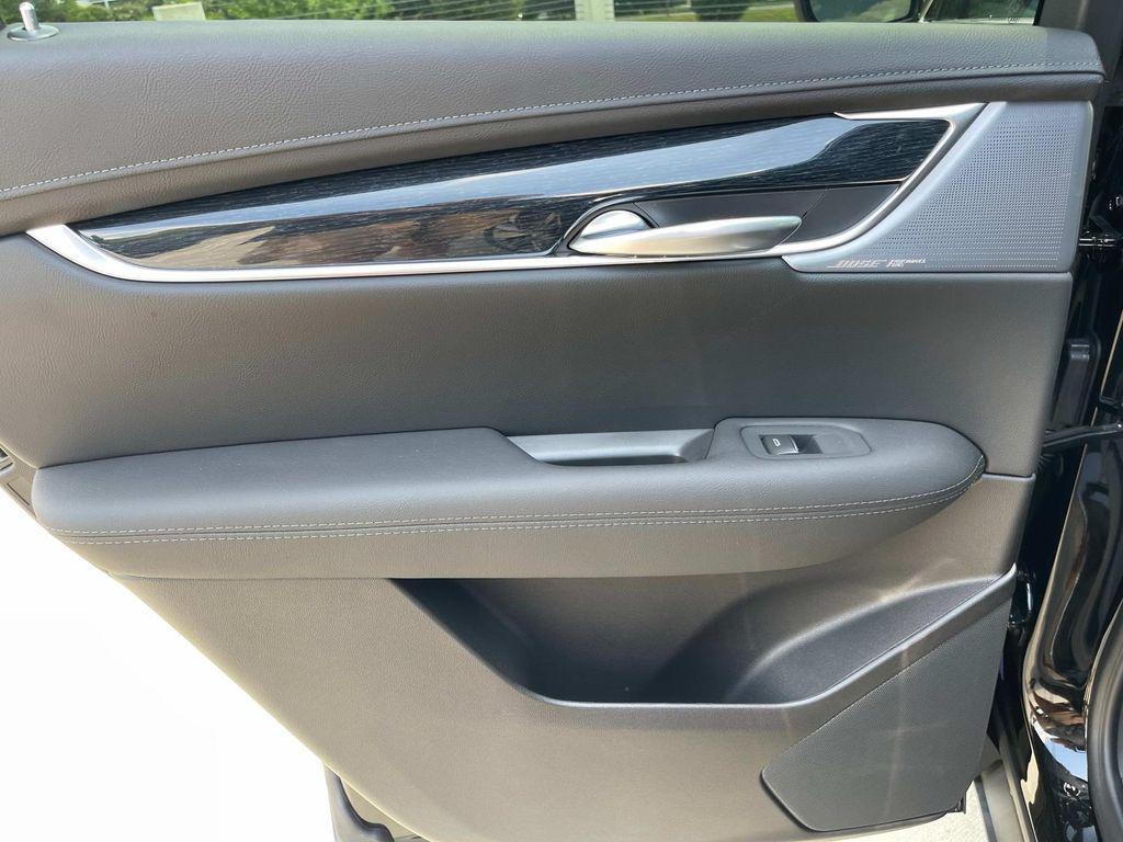 new 2025 Cadillac XT5 car, priced at $56,190