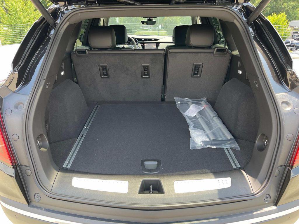 new 2025 Cadillac XT5 car, priced at $56,190