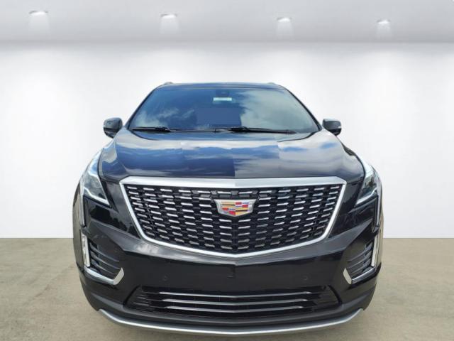 new 2025 Cadillac XT5 car, priced at $52,615