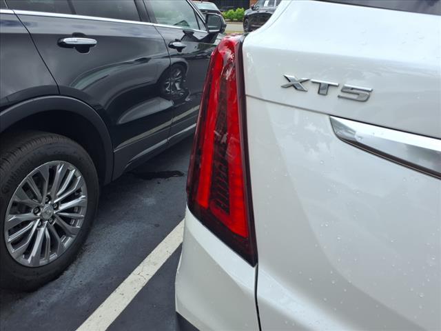 used 2020 Cadillac XT5 car, priced at $21,900