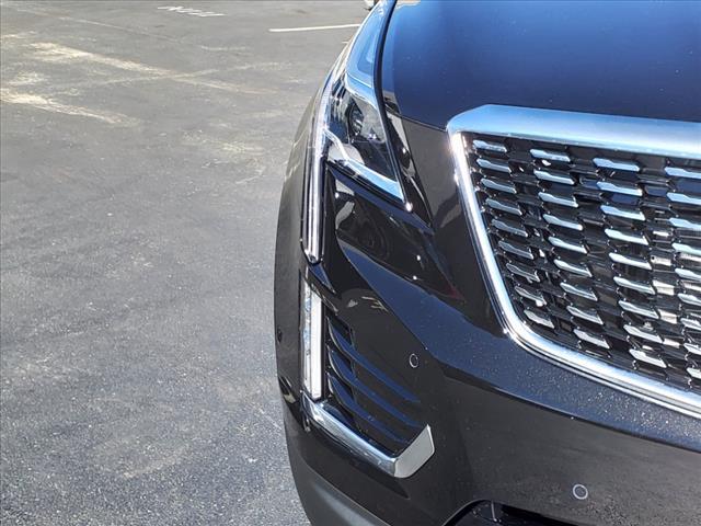 new 2025 Cadillac XT5 car, priced at $57,890